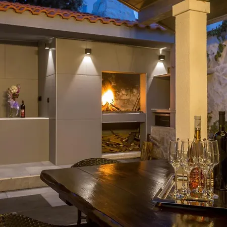 Villa Desire With Private Pool And Sea View Sevid